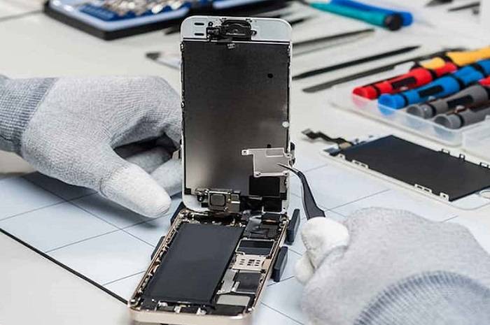 Tips for Finding Phone Repair Services Near You